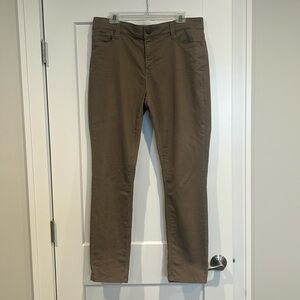 Liz Claiborne size 12 ‘Sara slim leg’ mid rise pants